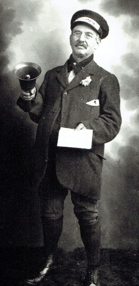 James Ashton Pot Oil, Town Crier (1915)